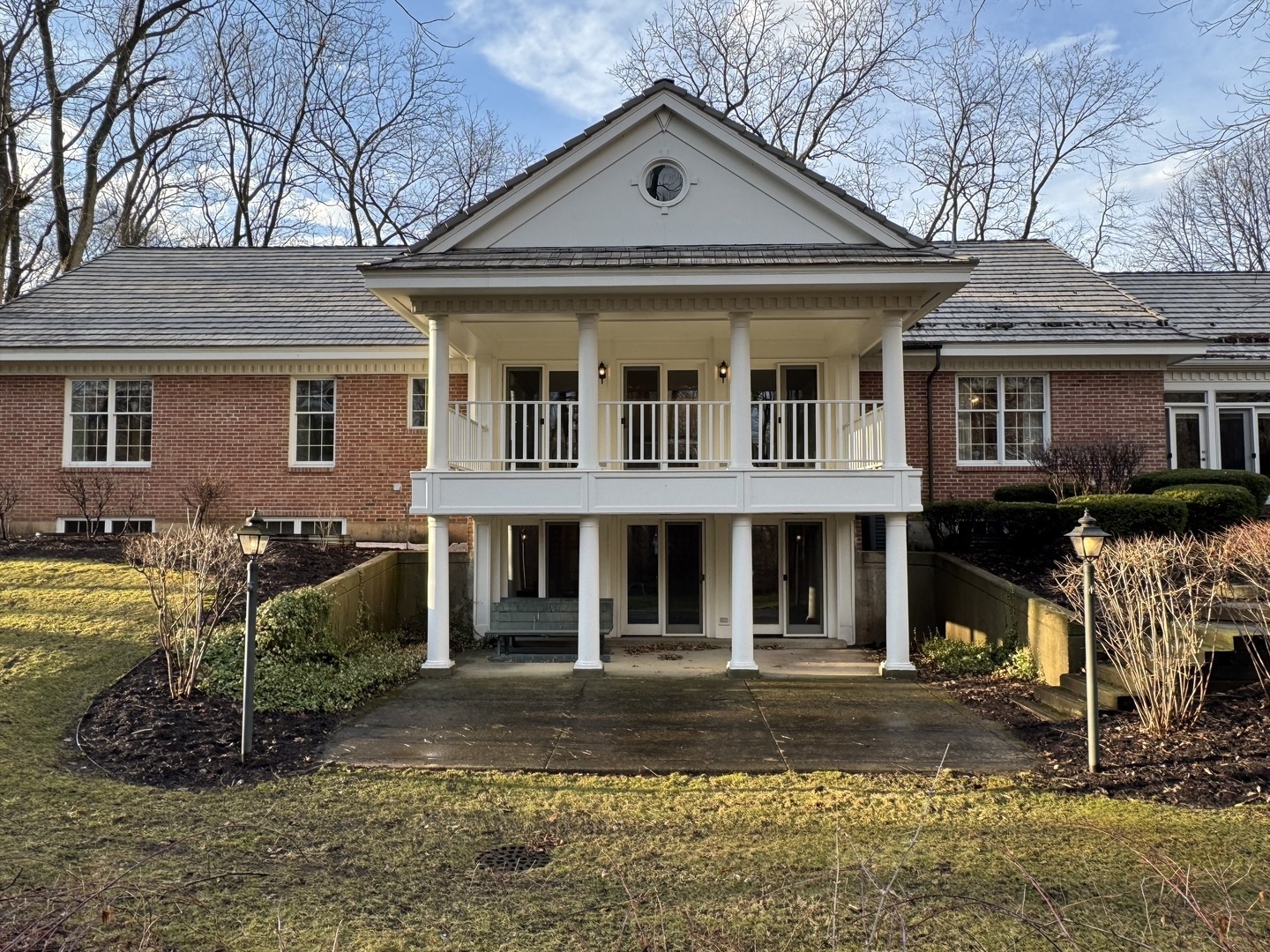 83 Oak Creek Drive, Yorkville, IL 60560