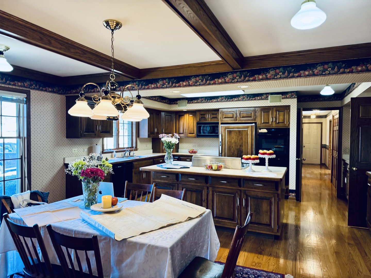 83 Oak Creek Drive, Yorkville, IL 60560