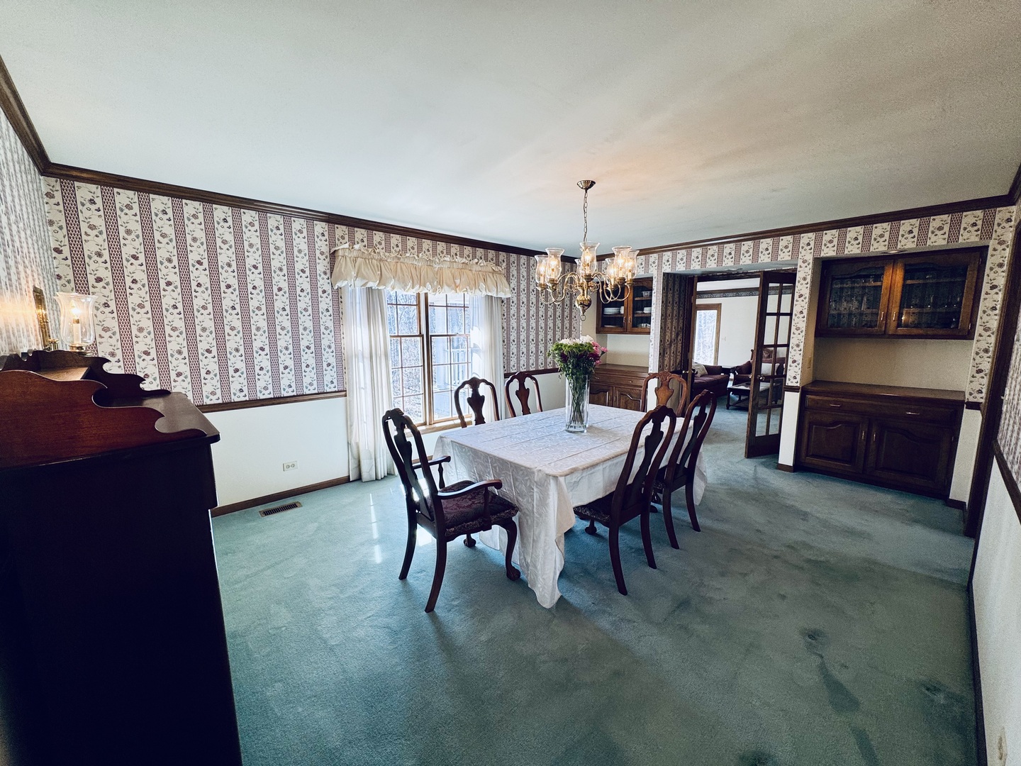 83 Oak Creek Drive, Yorkville, IL 60560