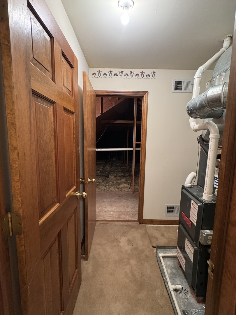 83 Oak Creek Drive, Yorkville, IL 60560