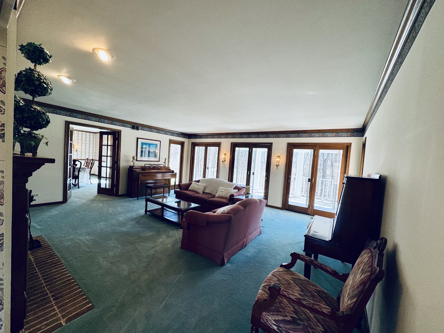 83 Oak Creek Drive, Yorkville, IL 60560