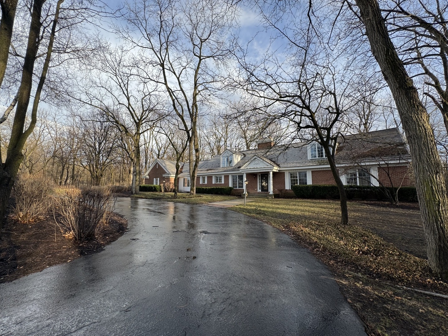 83 Oak Creek Drive, Yorkville, IL 60560