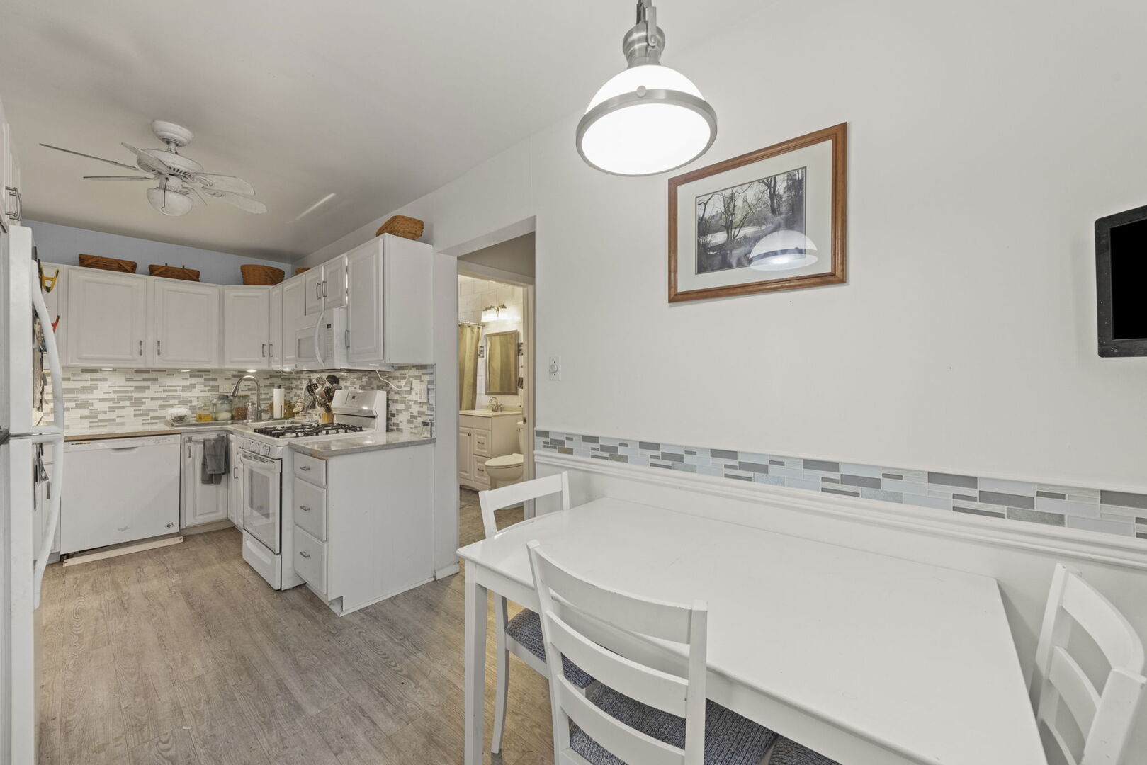 2646 N Mont Clare Avenue, Chicago, IL 60707