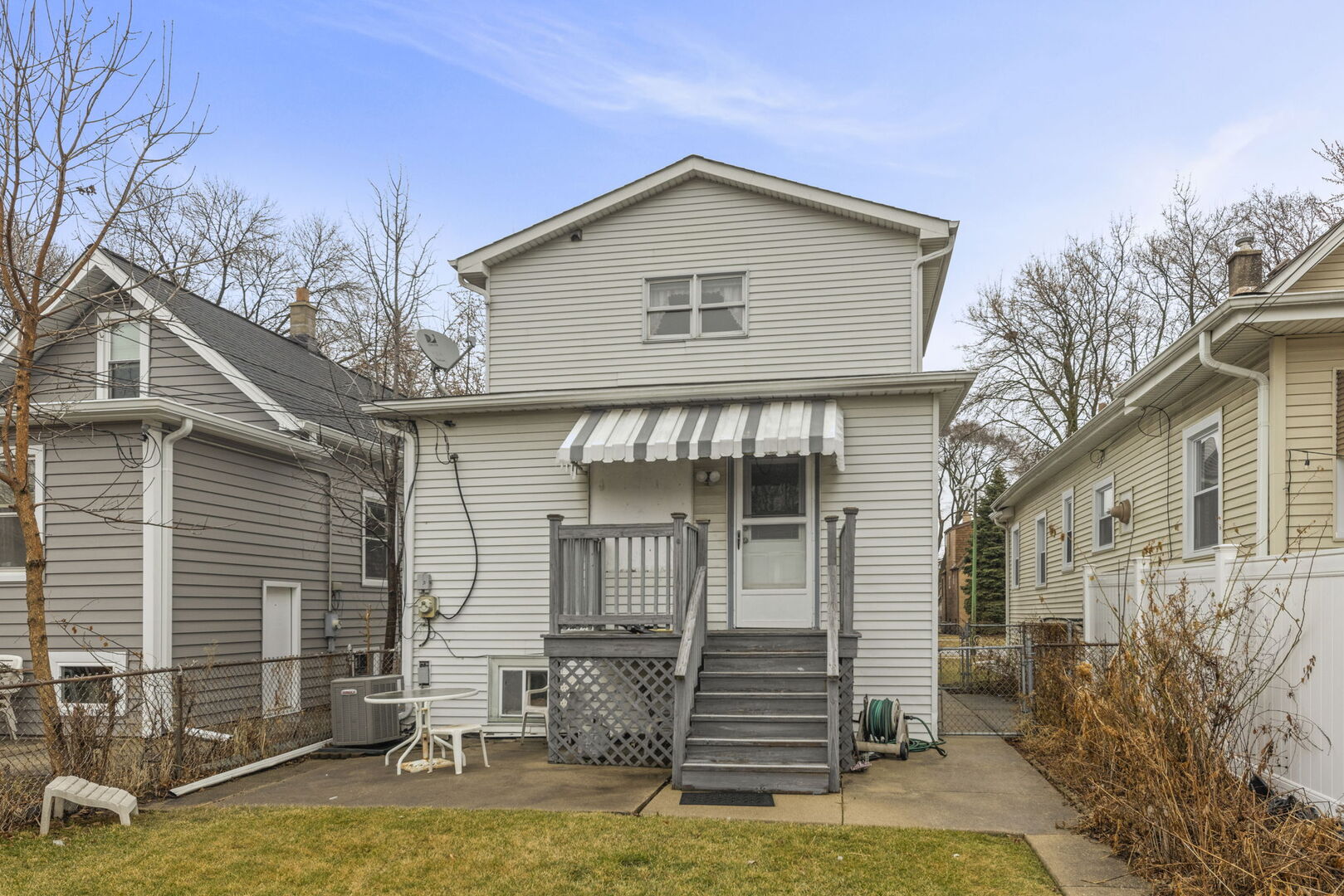 2646 N Mont Clare Avenue, Chicago, IL 60707
