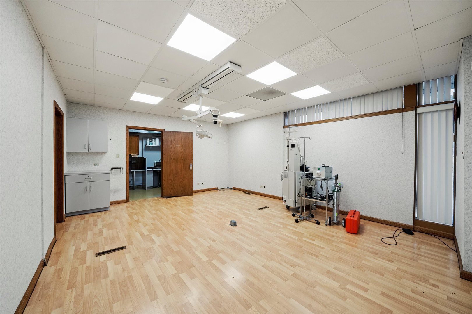 5346 W 95th Street, Oak Lawn, IL 60453