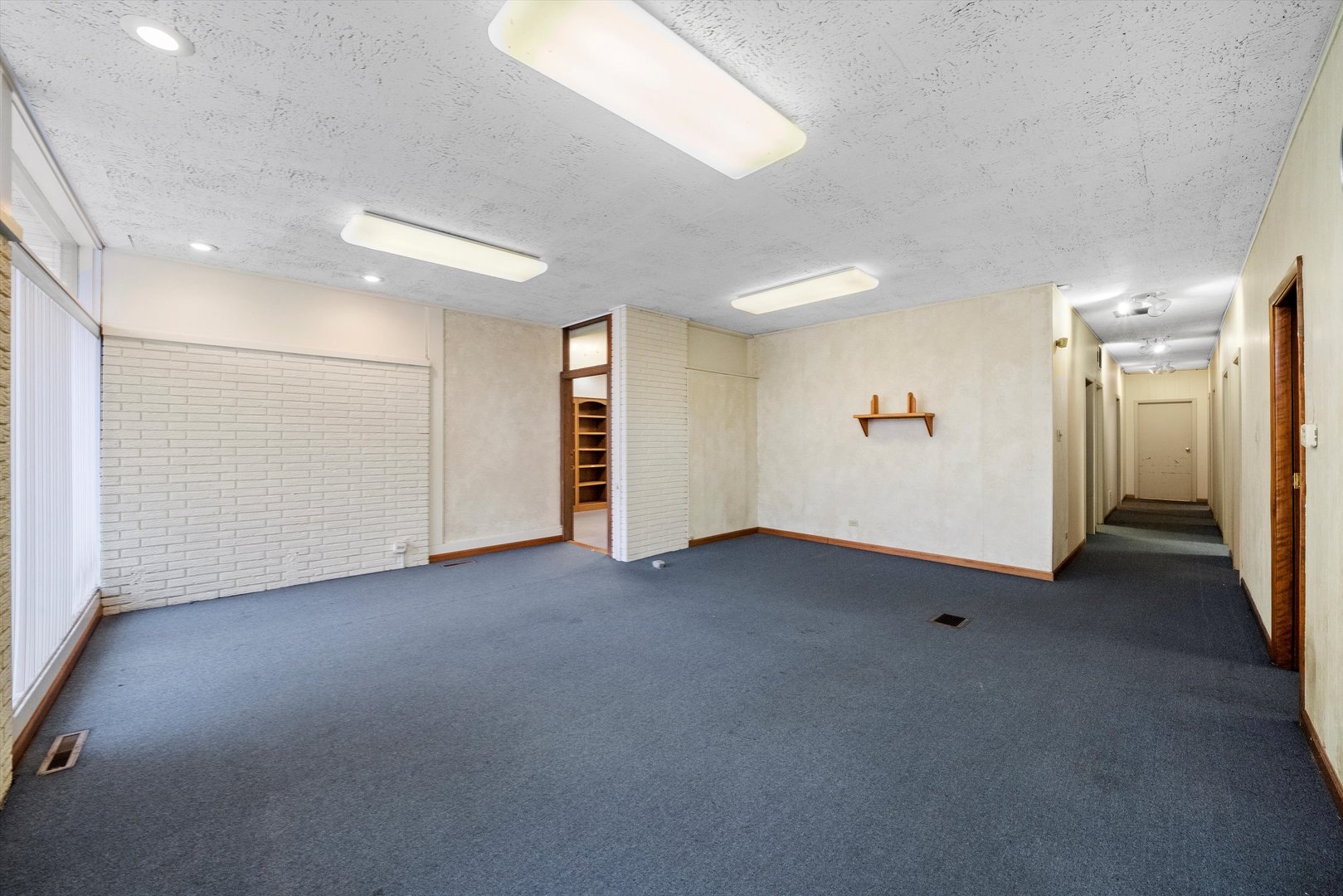 5346 W 95th Street, Oak Lawn, IL 60453