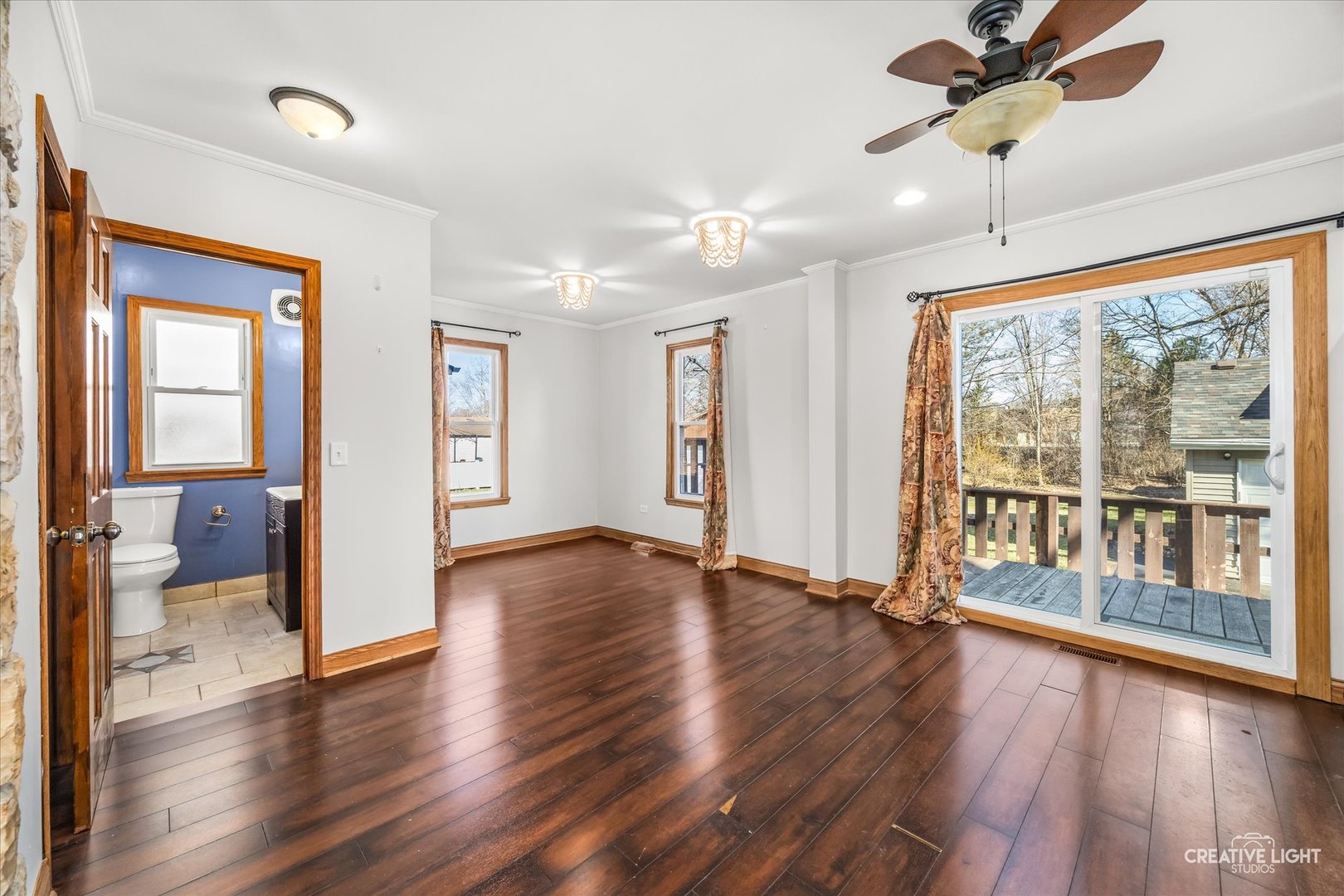 28W608 Ray Street, Warrenville, IL 60555