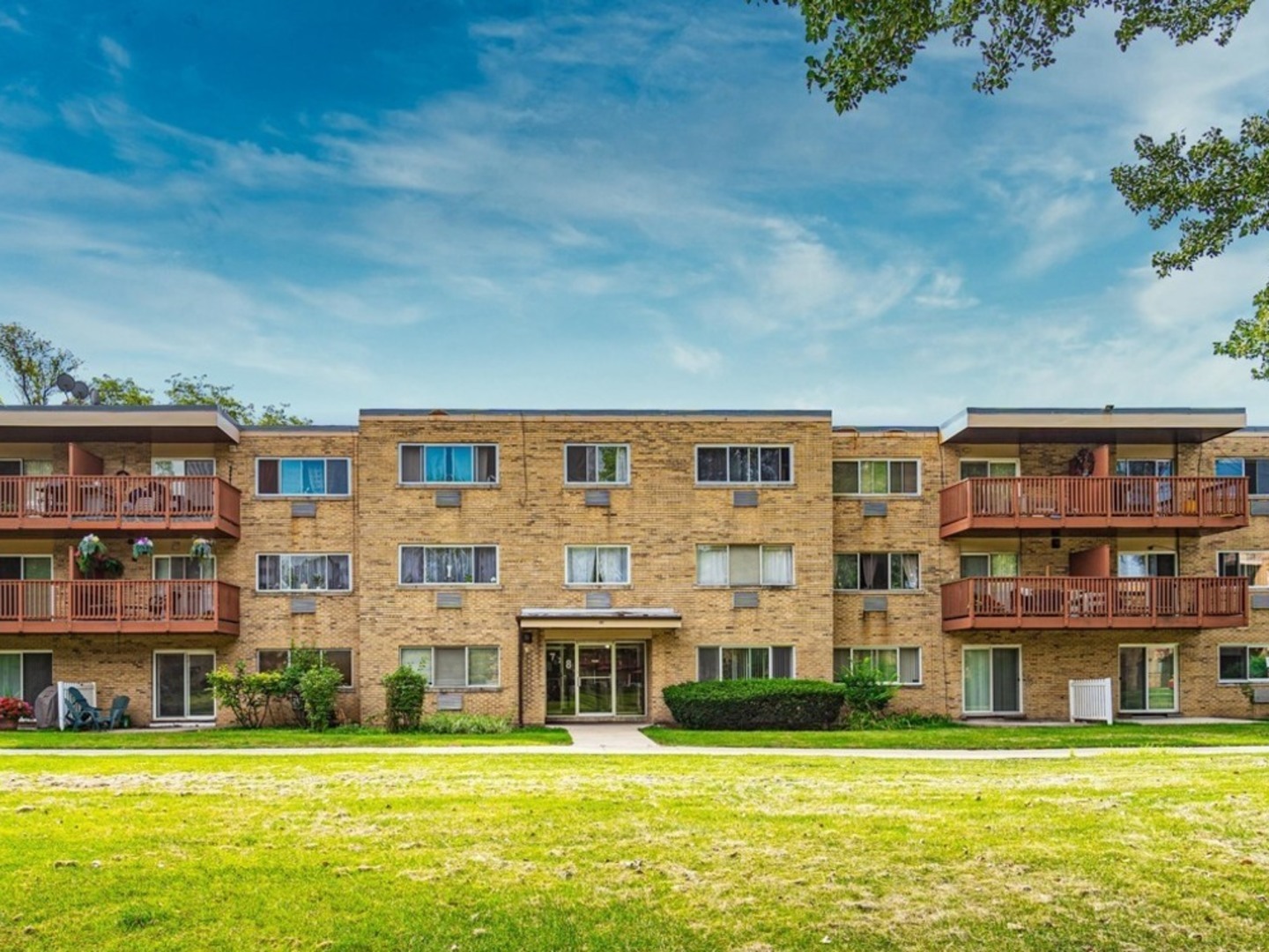 728 Dempster Street #207, Mount Prospect, IL 60056