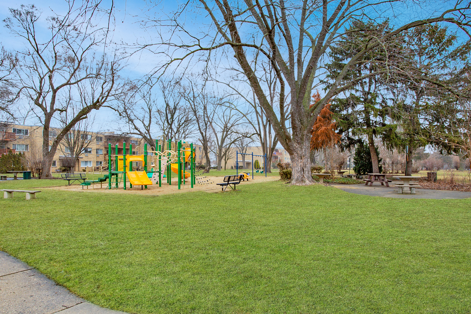 728 Dempster Street #207, Mount Prospect, IL 60056