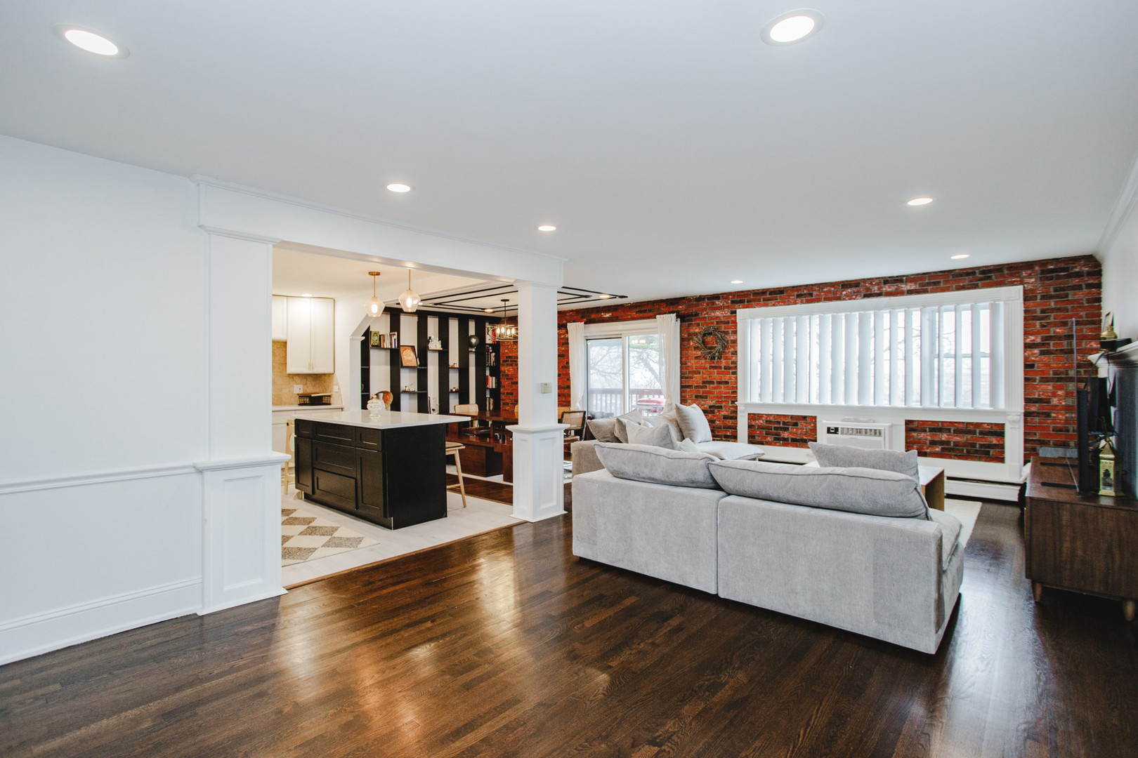 728 Dempster Street #207, Mount Prospect, IL 60056