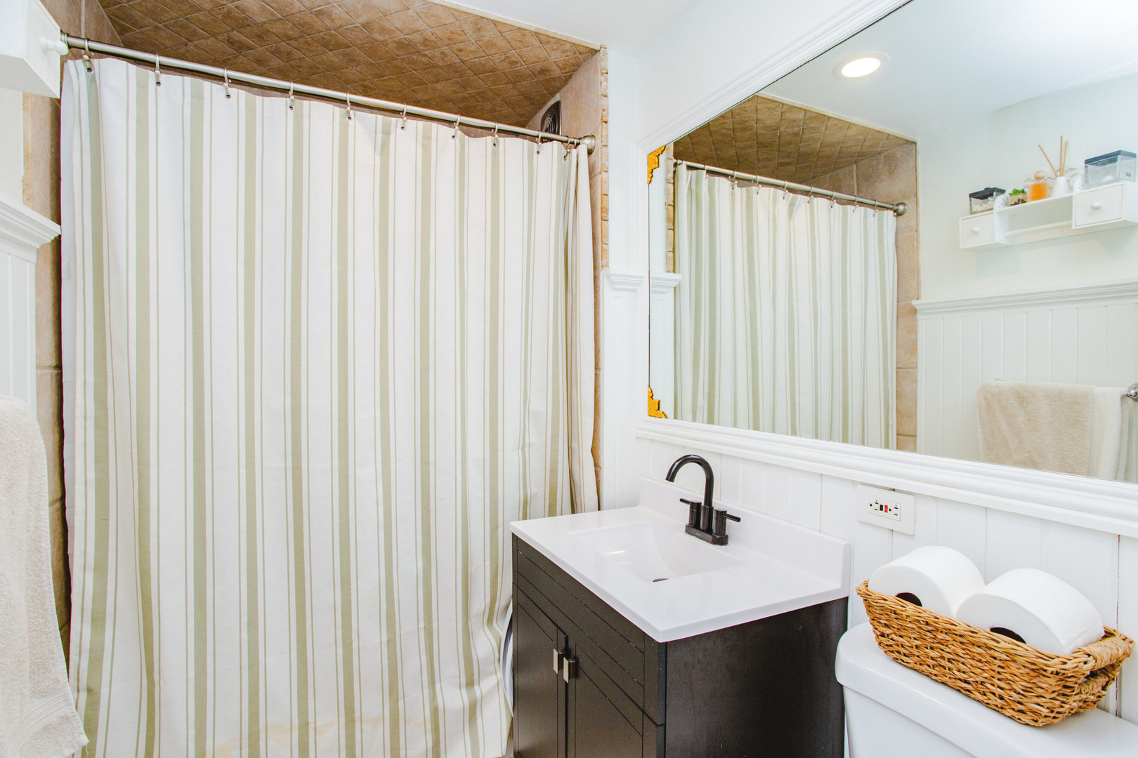 728 Dempster Street #207, Mount Prospect, IL 60056