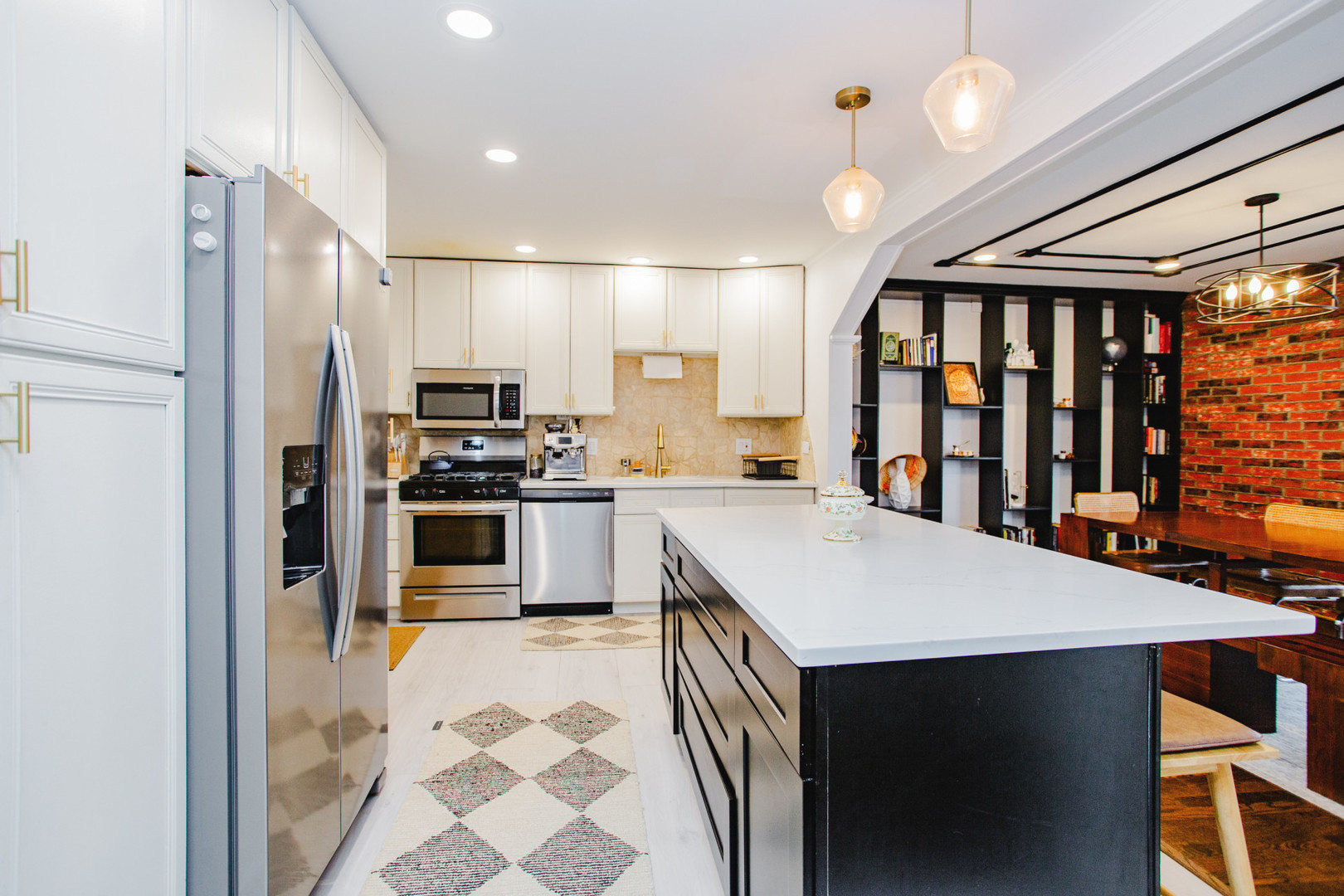 728 Dempster Street #207, Mount Prospect, IL 60056