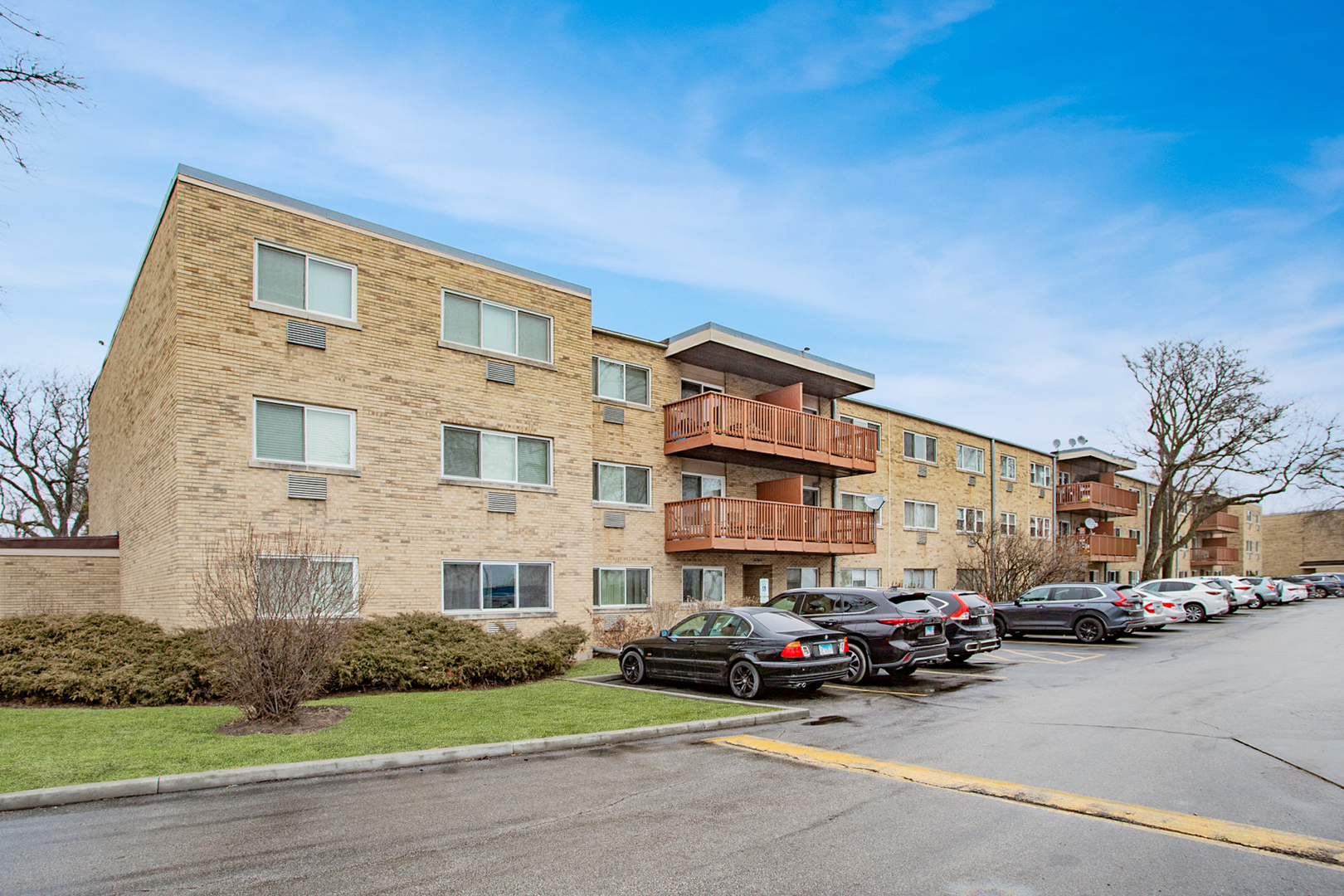 728 Dempster Street #207, Mount Prospect, IL 60056