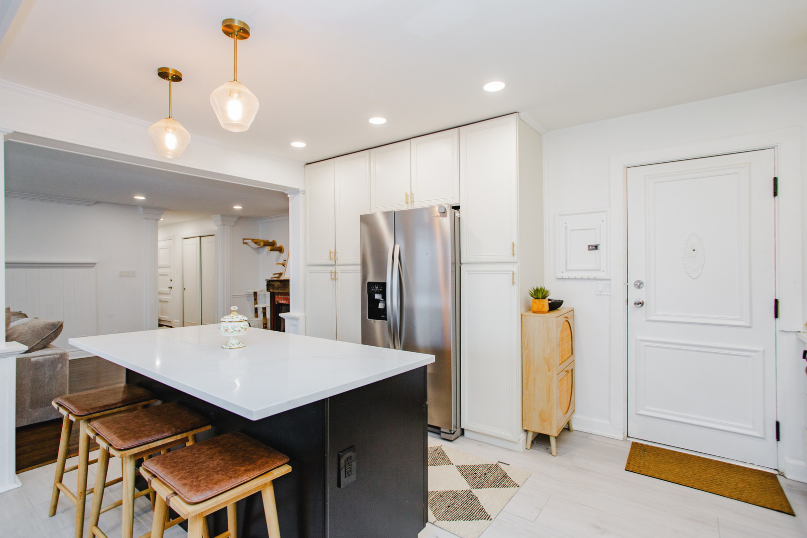 728 Dempster Street #207, Mount Prospect, IL 60056