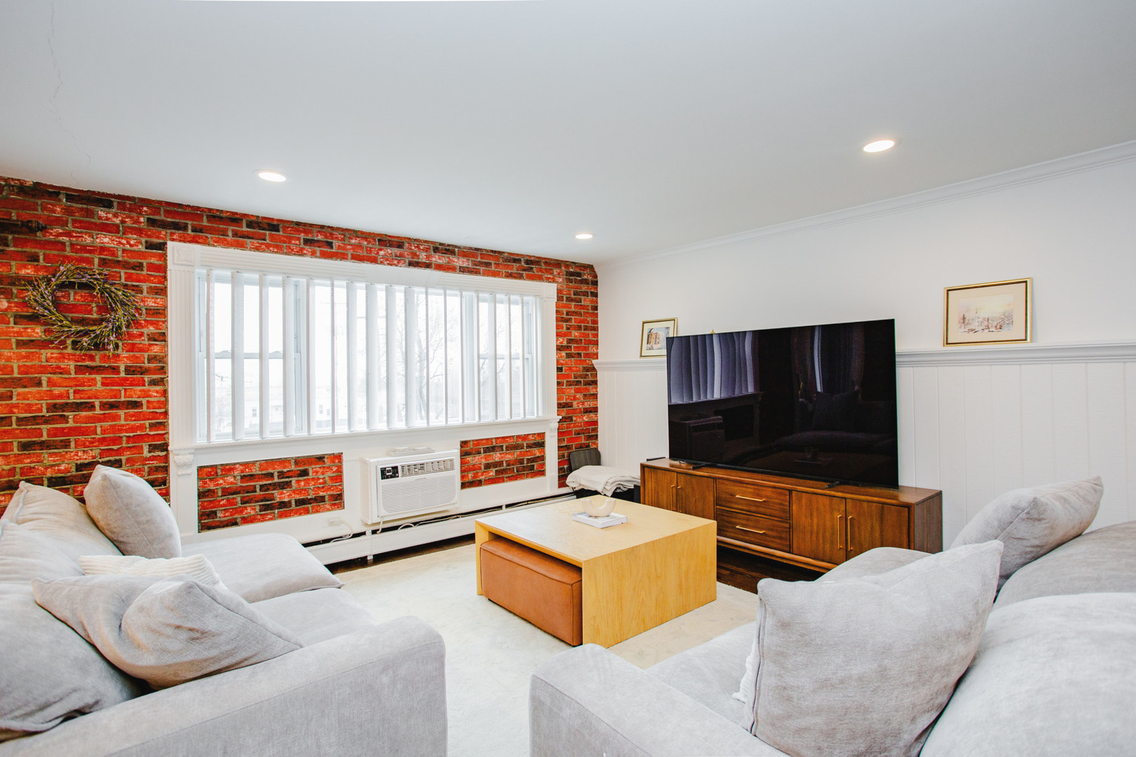 728 Dempster Street #207, Mount Prospect, IL 60056