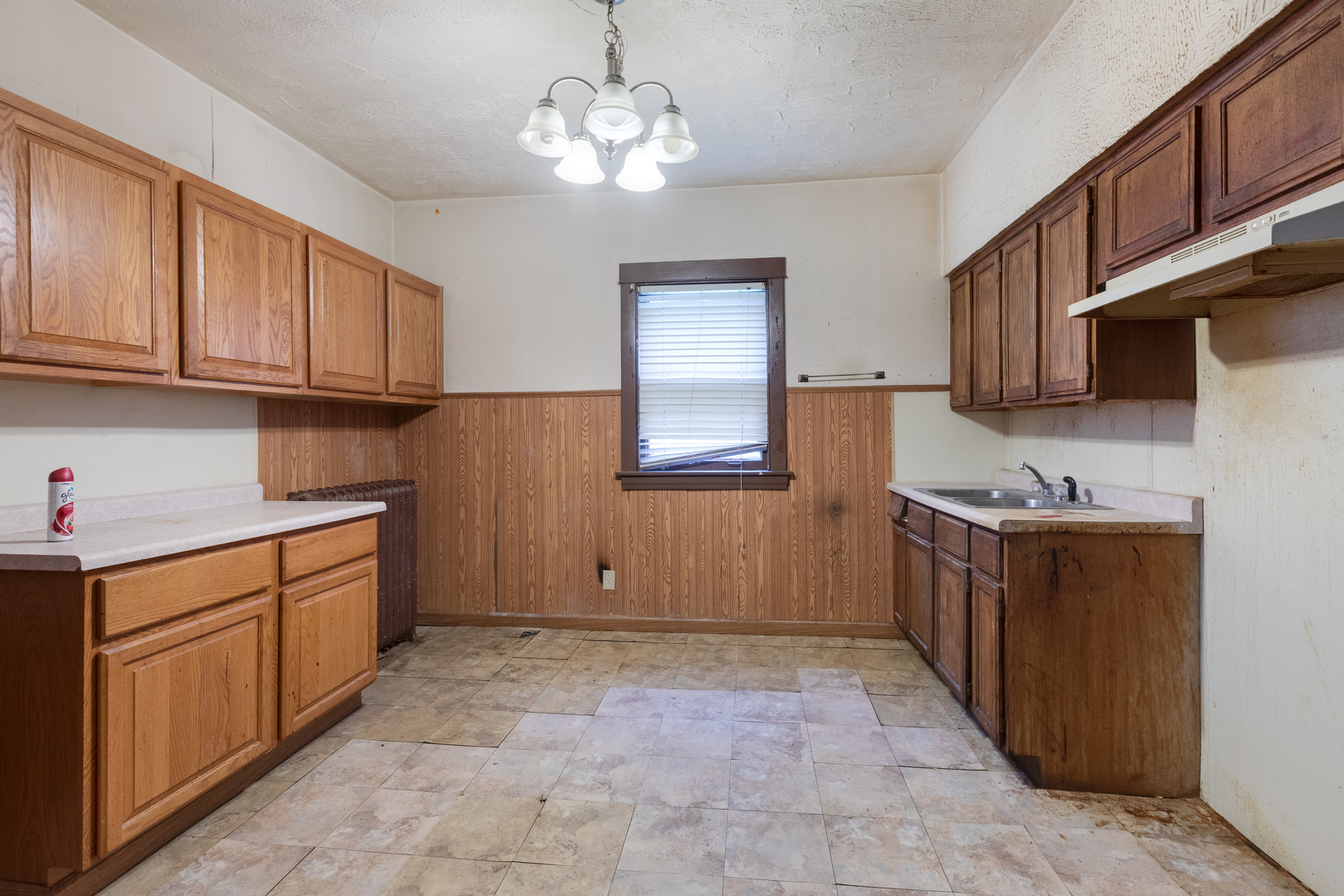 1029 N Leamington Avenue, Chicago, IL 60651