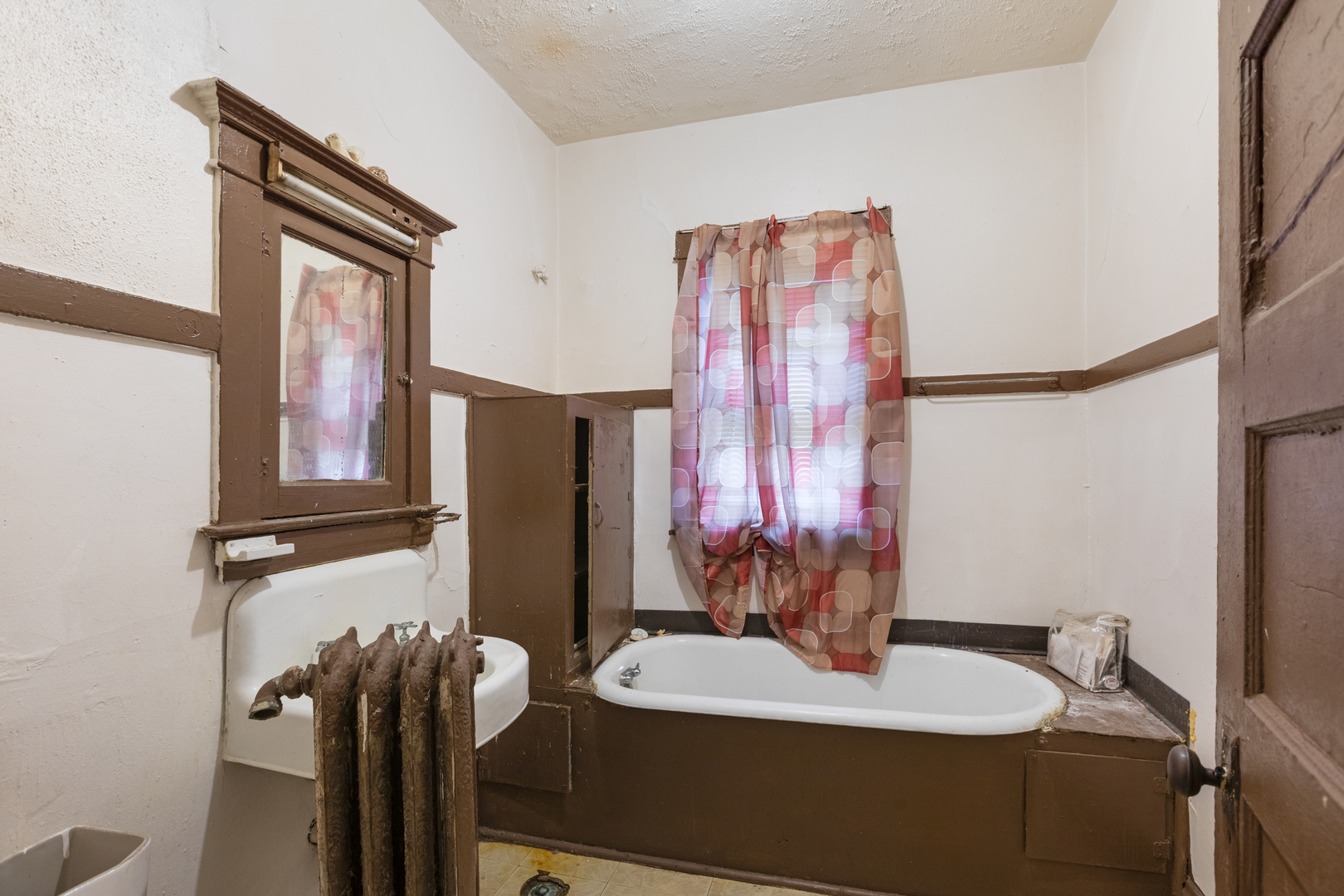 1029 N Leamington Avenue, Chicago, IL 60651