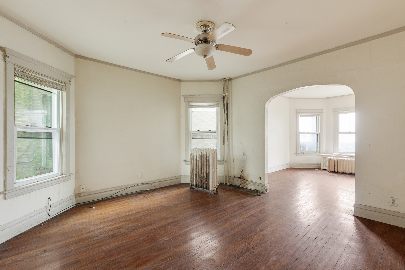 1029 N Leamington Avenue, Chicago, IL 60651