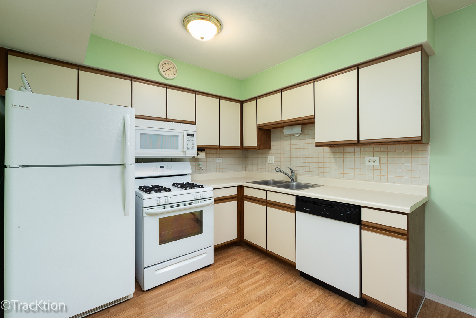 631 Derry Court #2C, Schaumburg, IL 60193