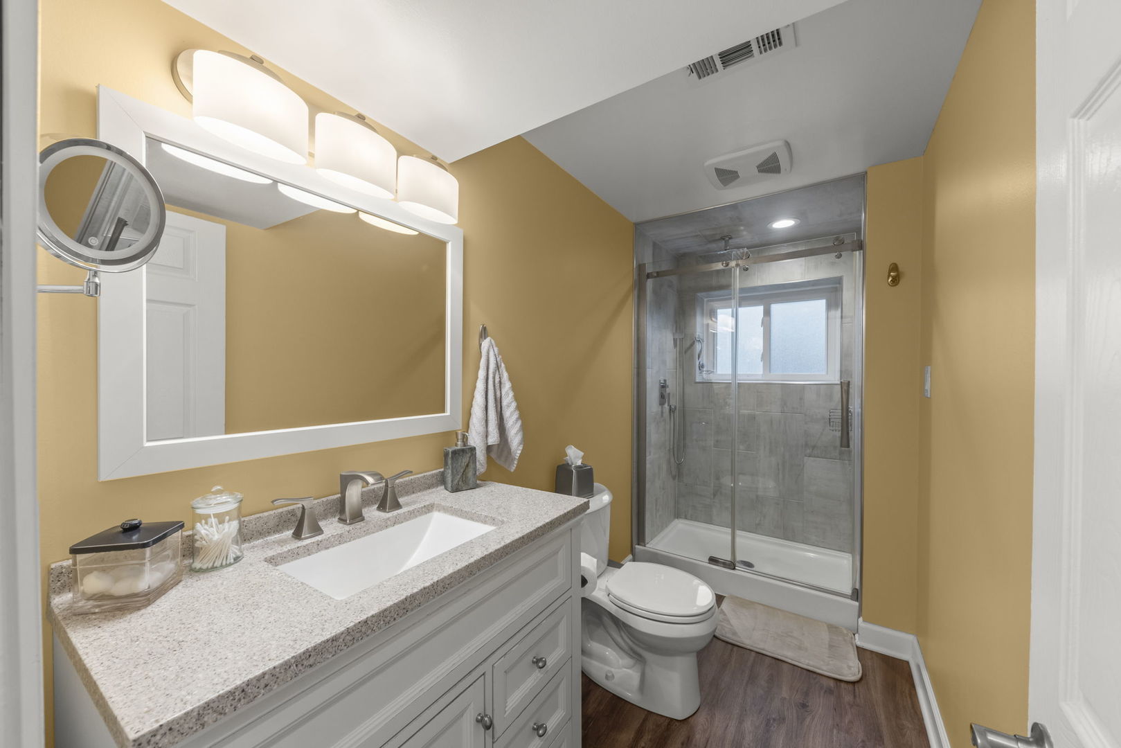 714 E Emerson Avenue, Lombard, IL 60148