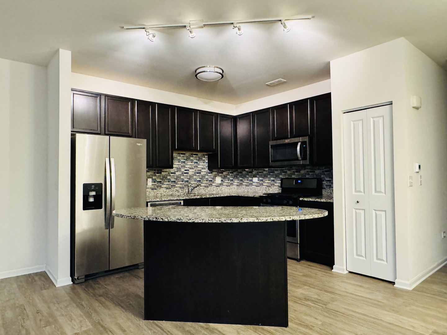 810 Four Seasons Boulevard, Aurora, IL 60504