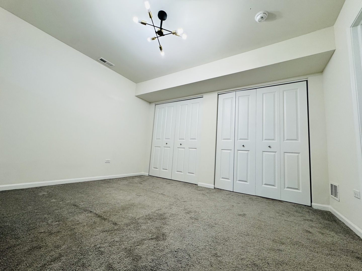 810 Four Seasons Boulevard, Aurora, IL 60504