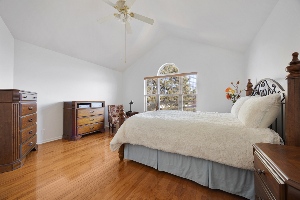 733 Clover Hill Court, Elk Grove Village, IL 60007