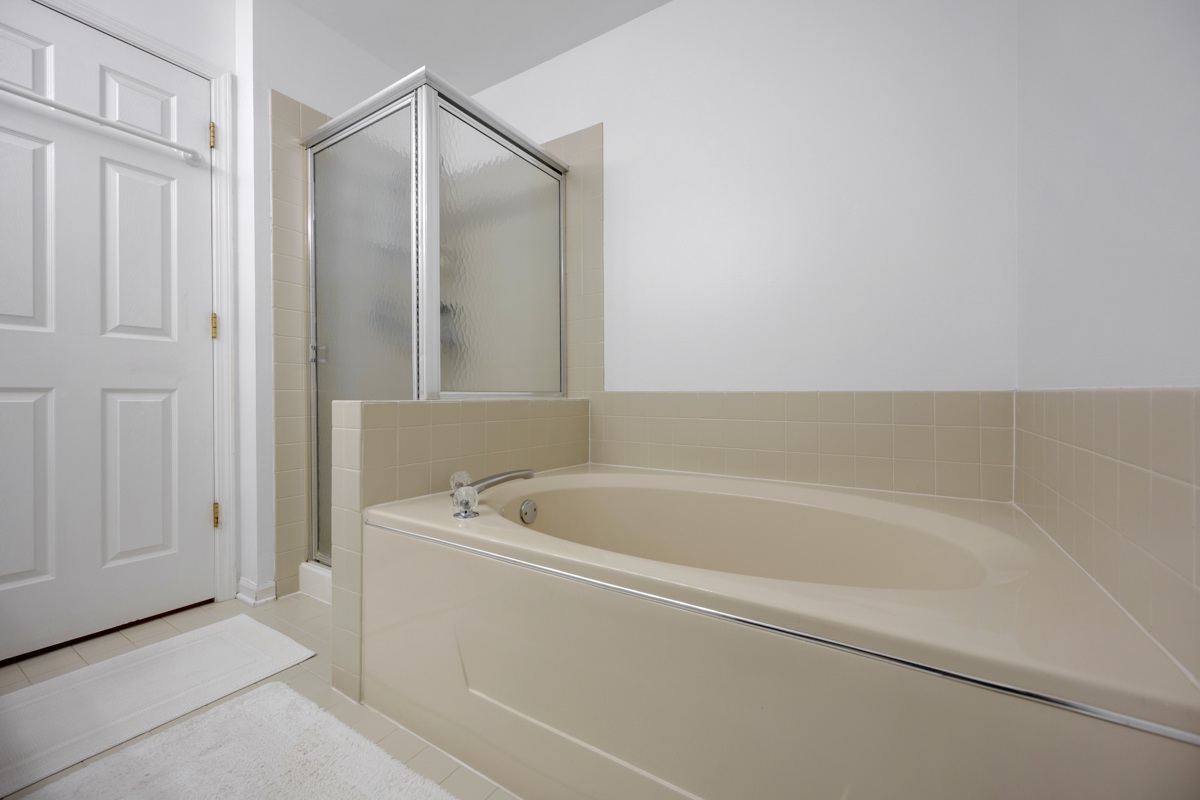 733 Clover Hill Court, Elk Grove Village, IL 60007