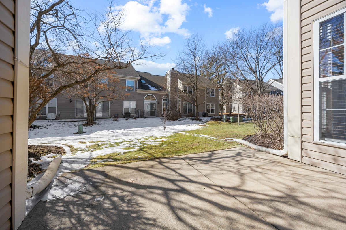 733 Clover Hill Court, Elk Grove Village, IL 60007