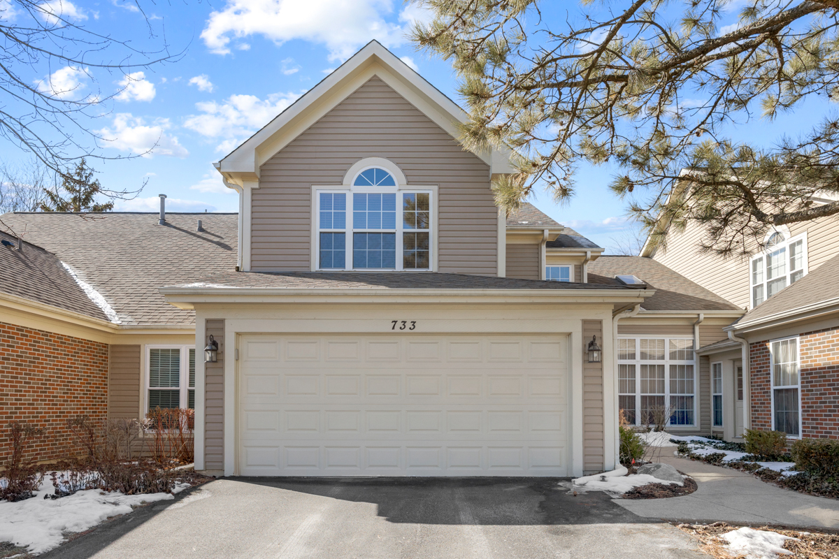 733 Clover Hill Court, Elk Grove Village, IL 60007