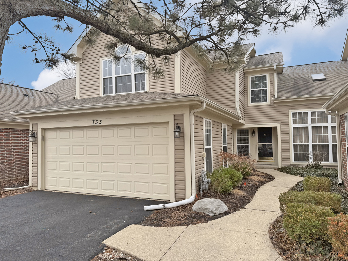 733 Clover Hill Court, Elk Grove Village, IL 60007