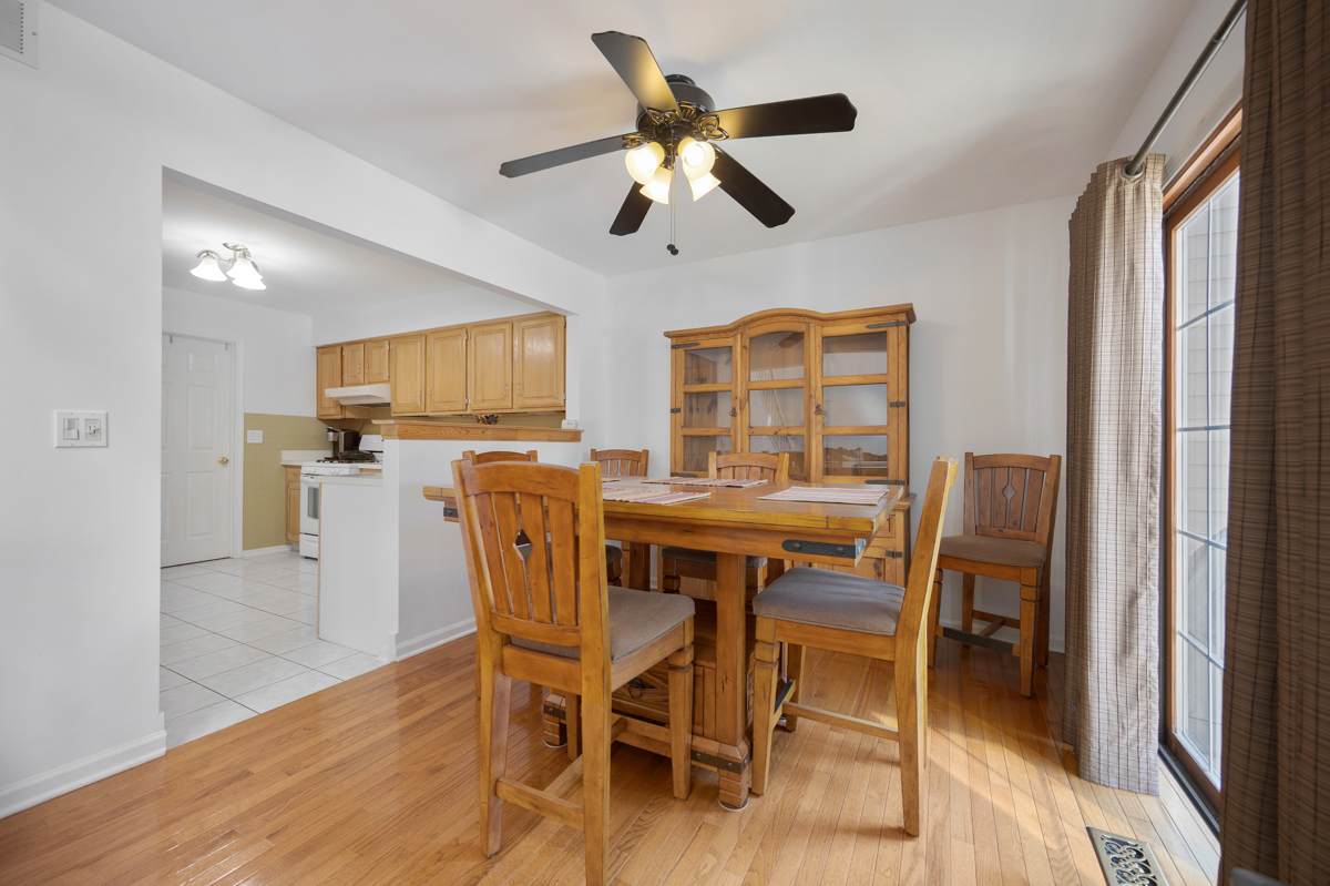 733 Clover Hill Court, Elk Grove Village, IL 60007