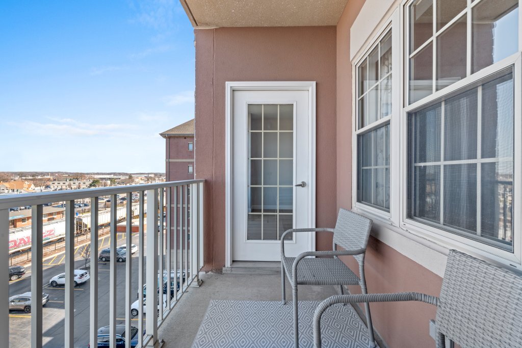 9670 Franklin Avenue #508, Franklin Park, IL 60131