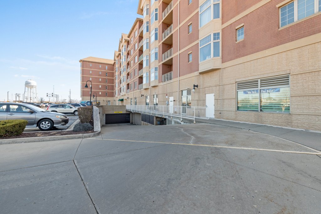 9670 Franklin Avenue #508, Franklin Park, IL 60131