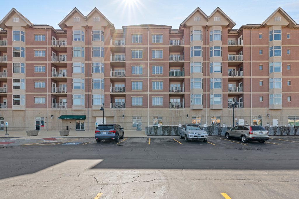 9670 Franklin Avenue #508, Franklin Park, IL 60131