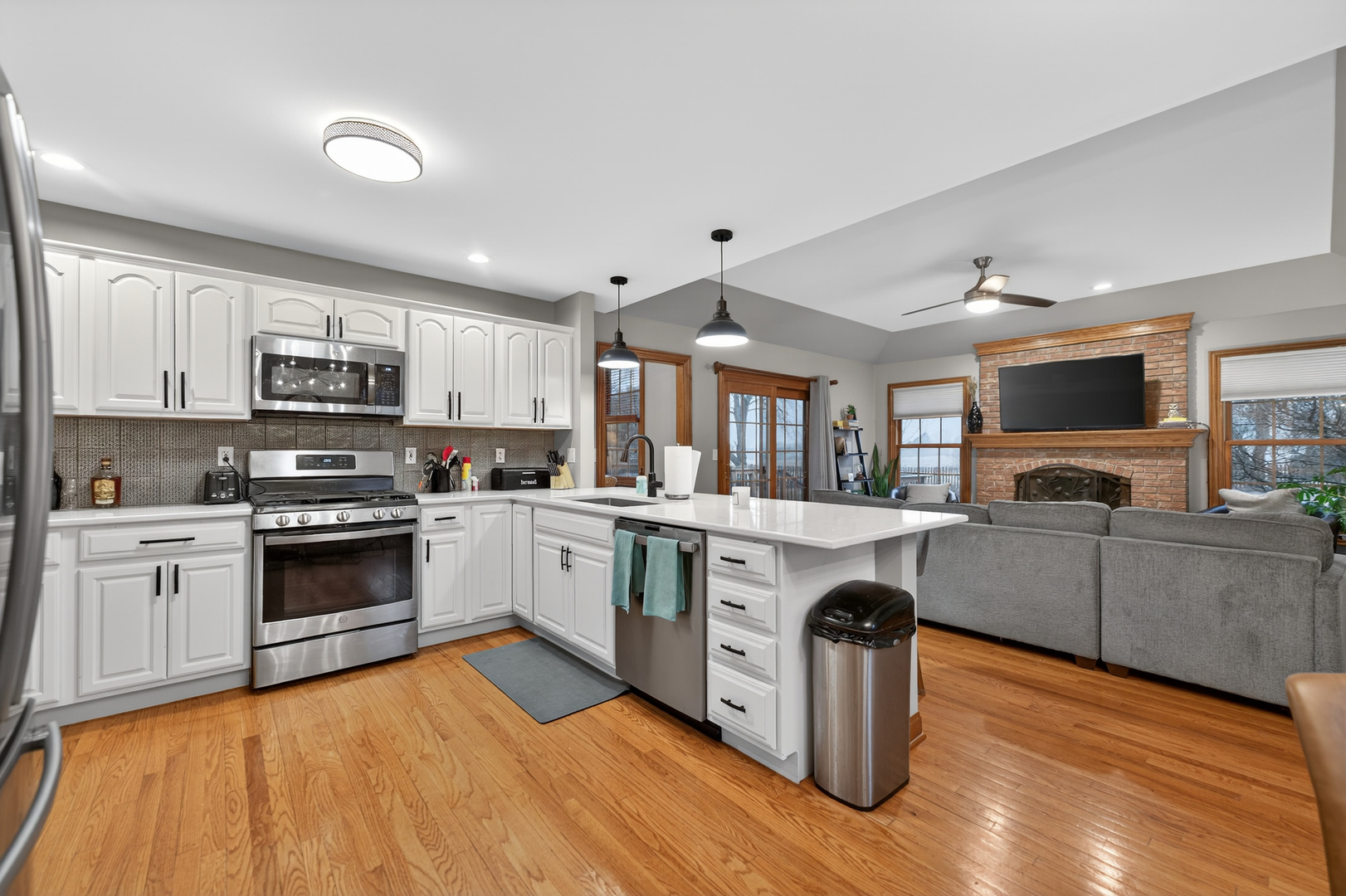 1411 Windfield Drive, Sycamore, IL 60178