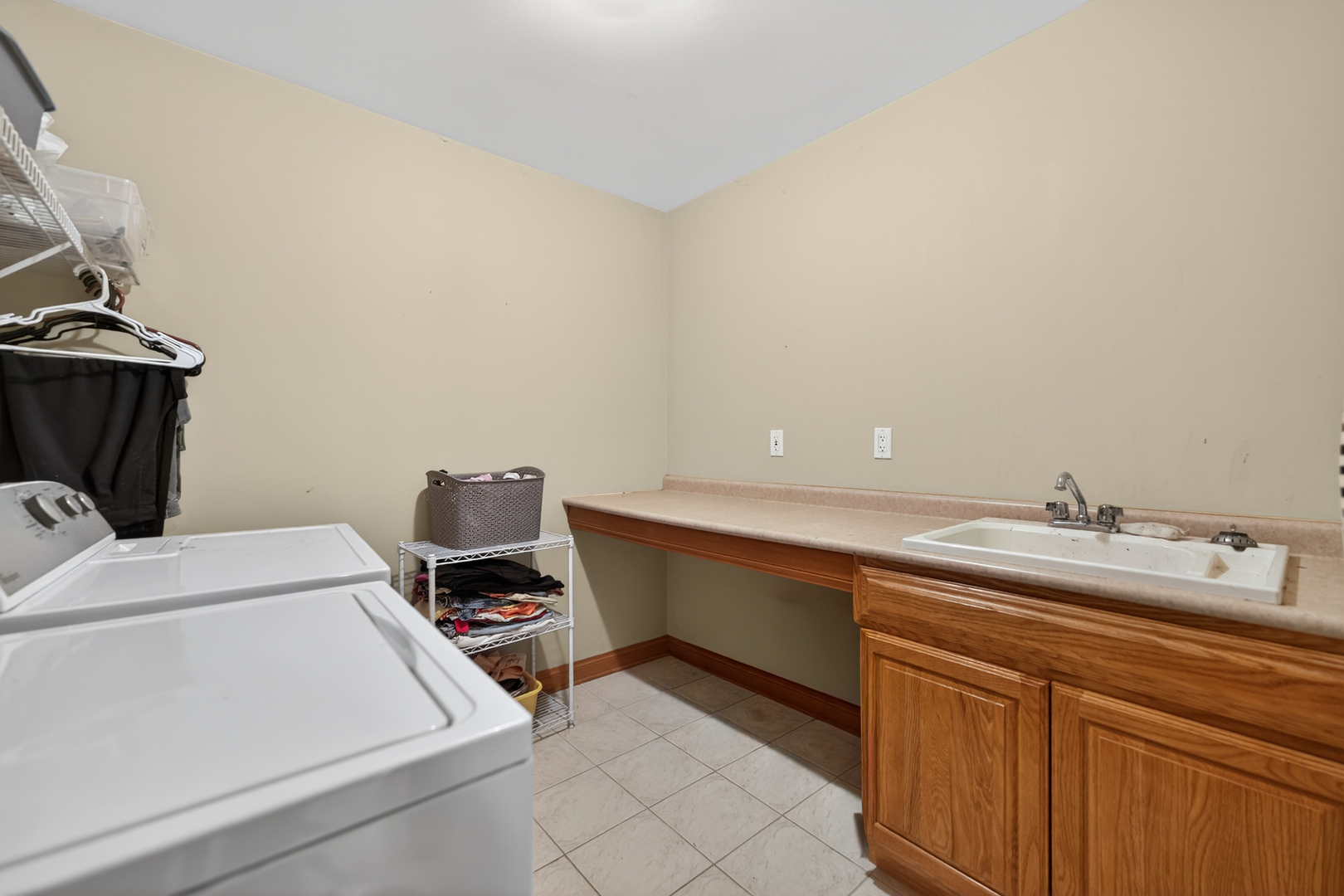 1411 Windfield Drive, Sycamore, IL 60178