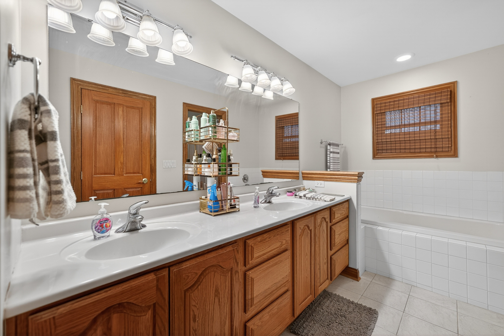 1411 Windfield Drive, Sycamore, IL 60178