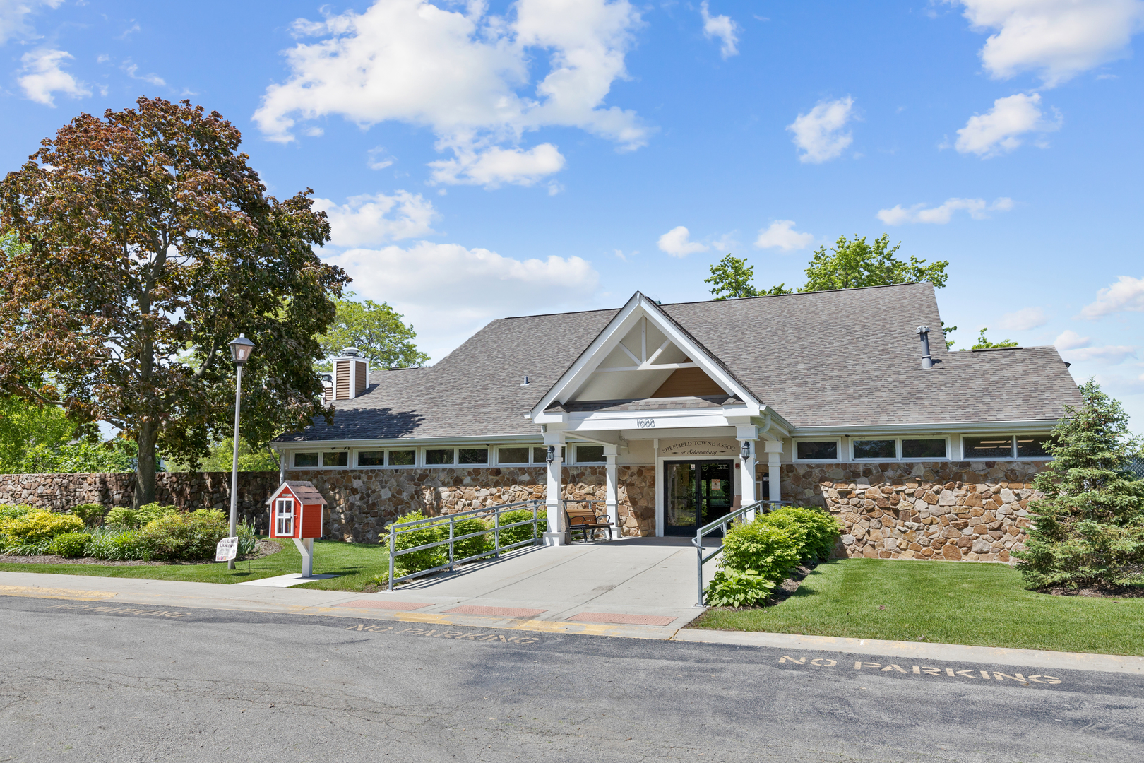 1803 Dumont Lane, Schaumburg, IL 60194