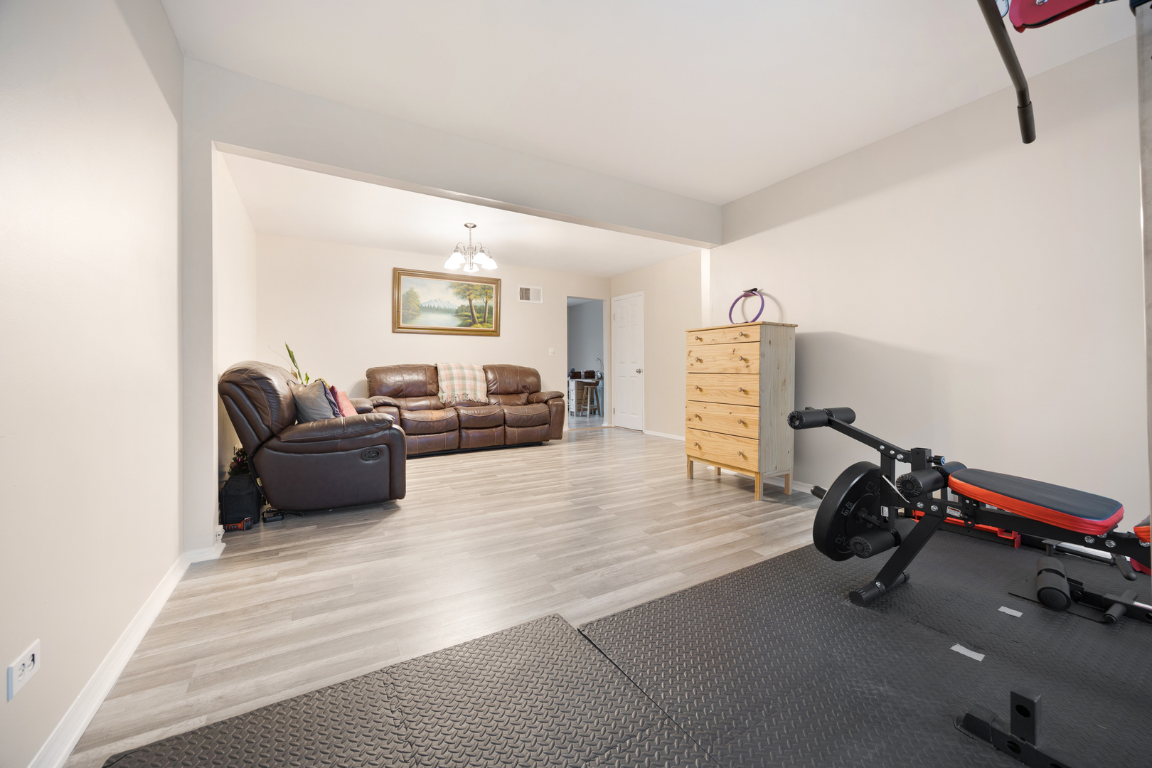 1803 Dumont Lane, Schaumburg, IL 60194