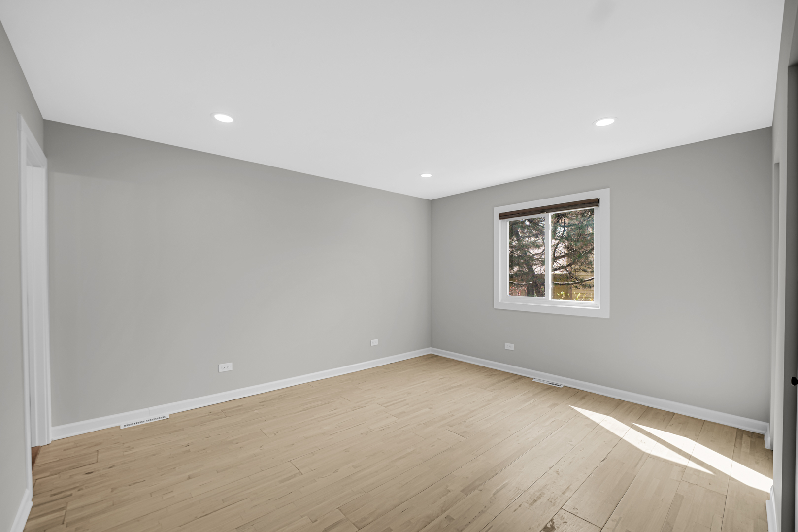 85 Larch Road, Frankfort, IL 60423