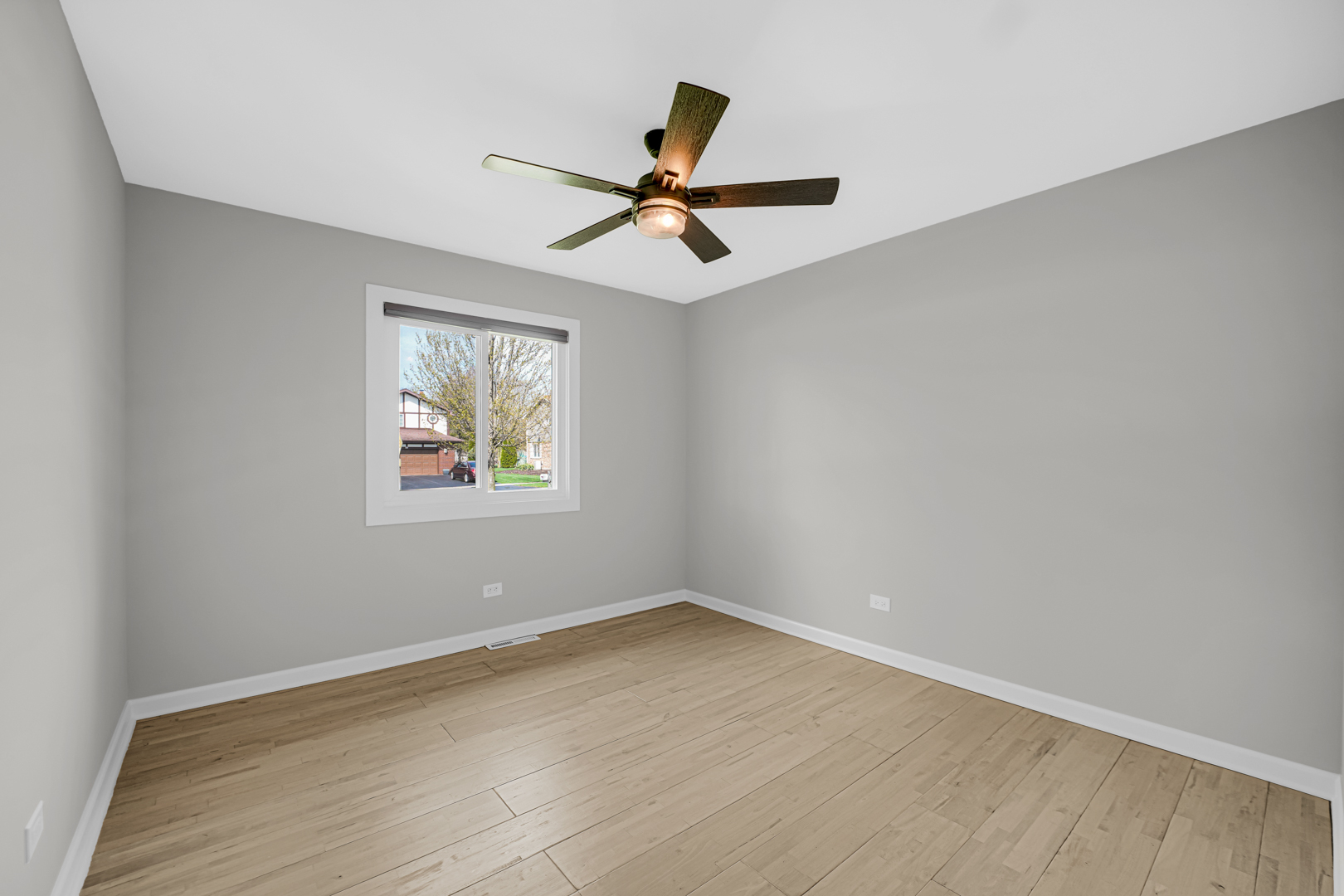 85 Larch Road, Frankfort, IL 60423