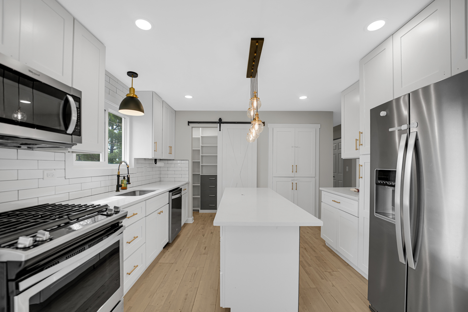 85 Larch Road, Frankfort, IL 60423