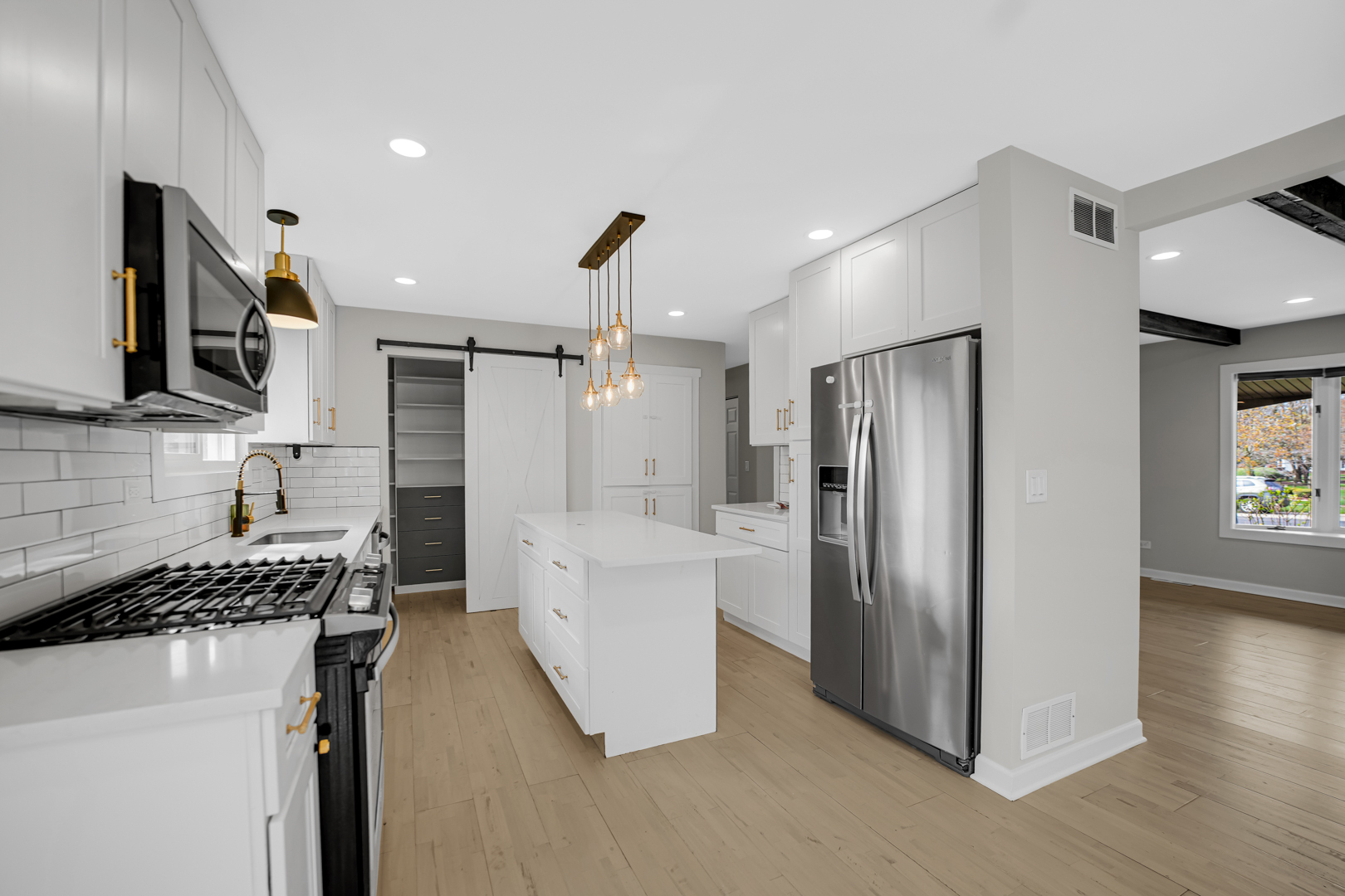 85 Larch Road, Frankfort, IL 60423