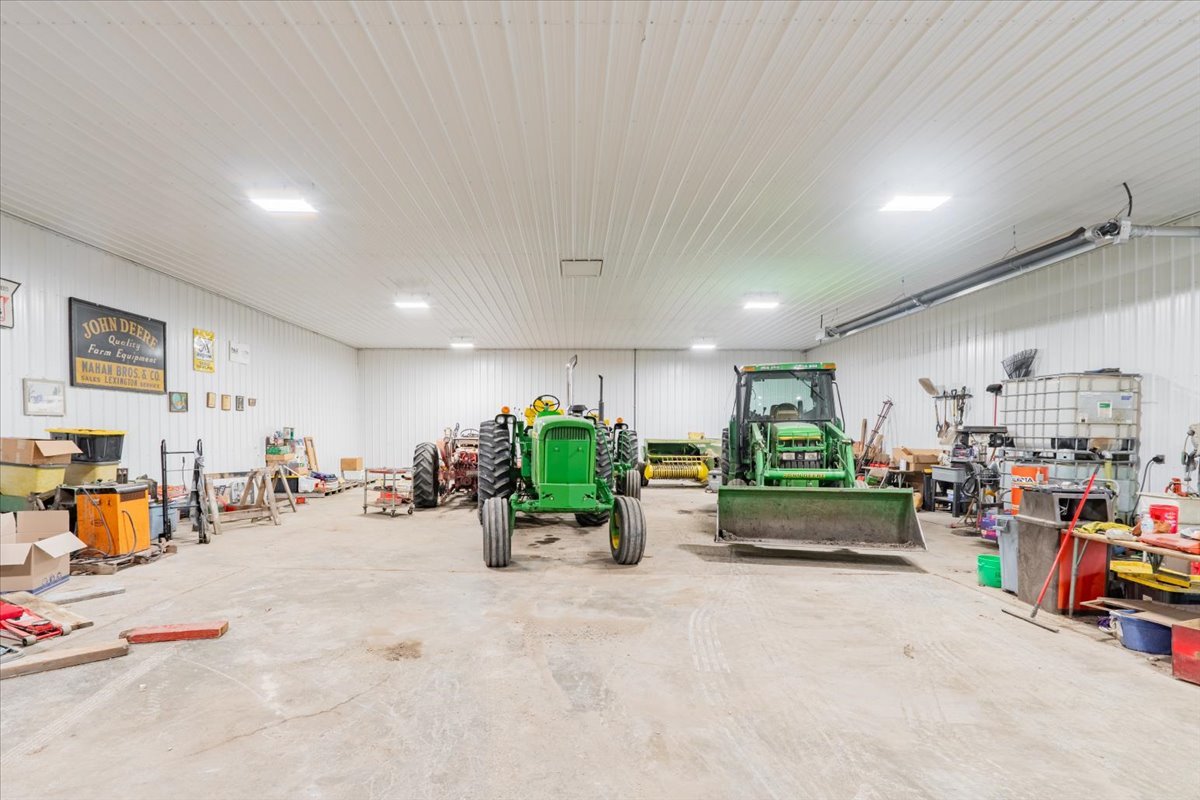 21389 N 2875 Road, Lexington, IL 61753