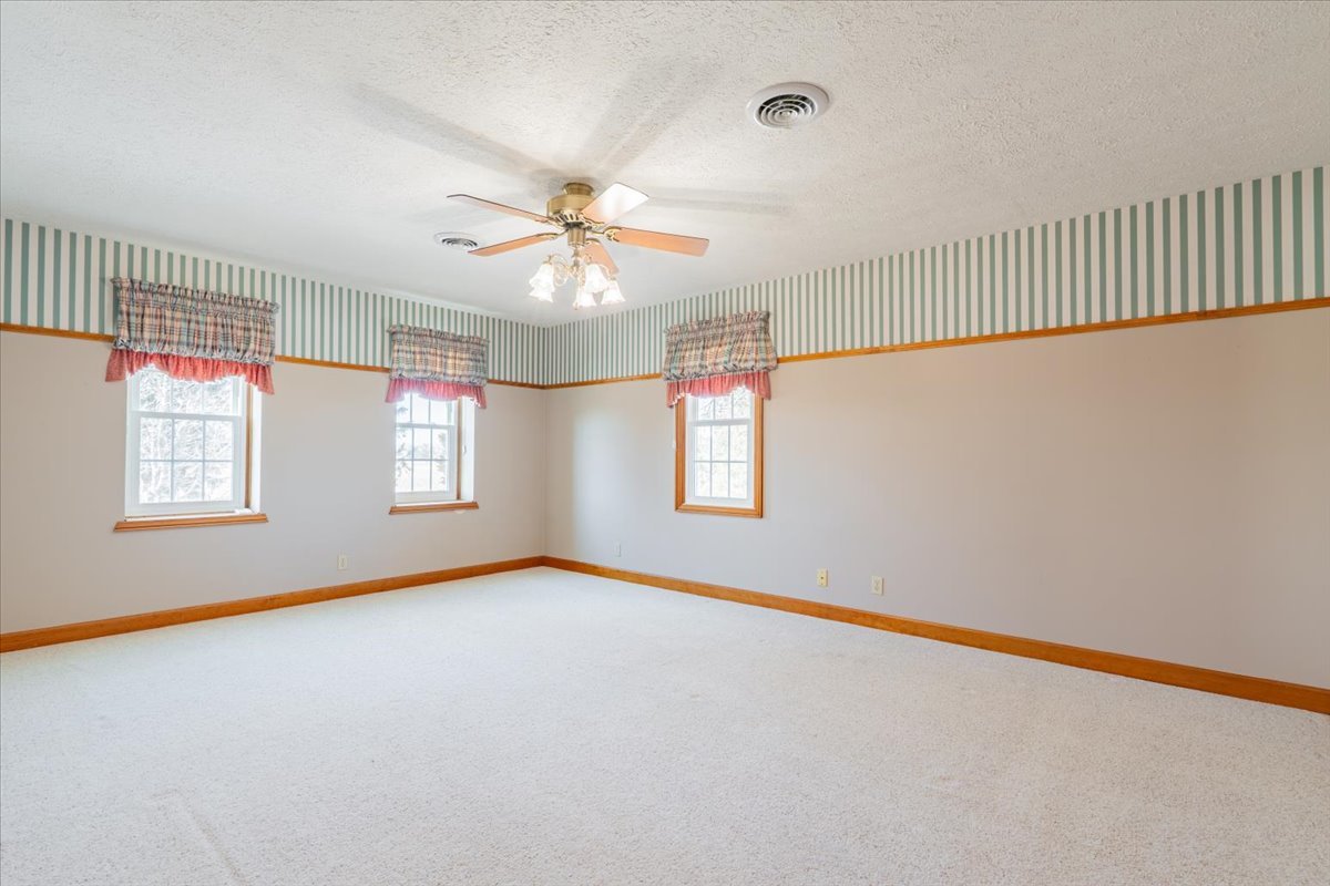 21389 N 2875 Road, Lexington, IL 61753