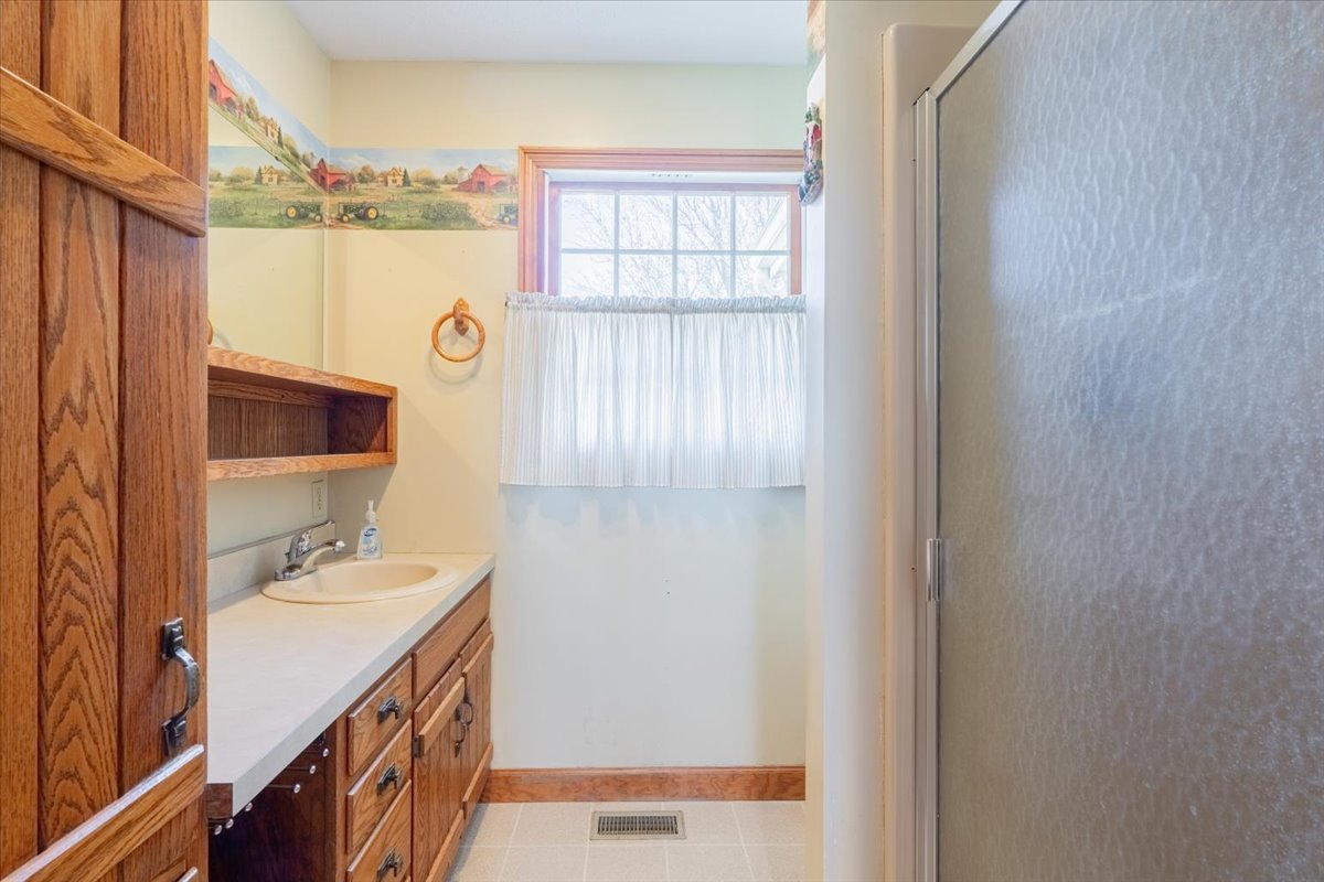 21389 N 2875 Road, Lexington, IL 61753