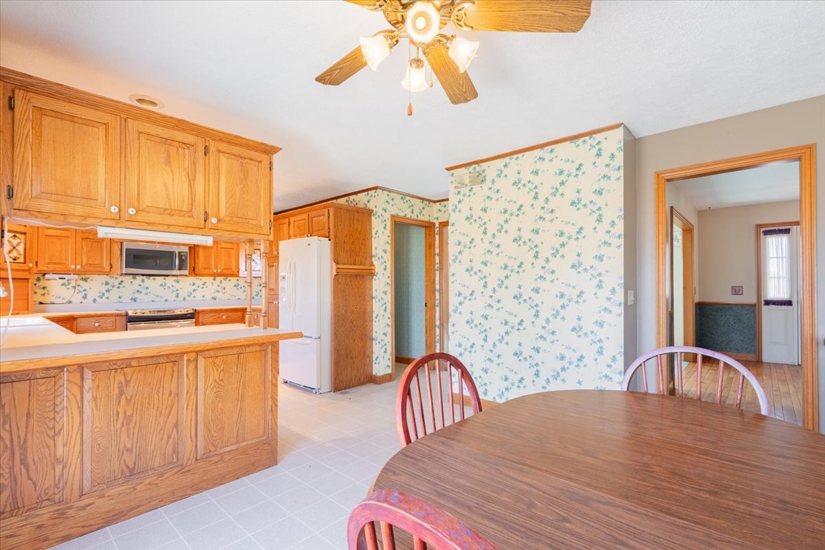 21389 N 2875 Road, Lexington, IL 61753