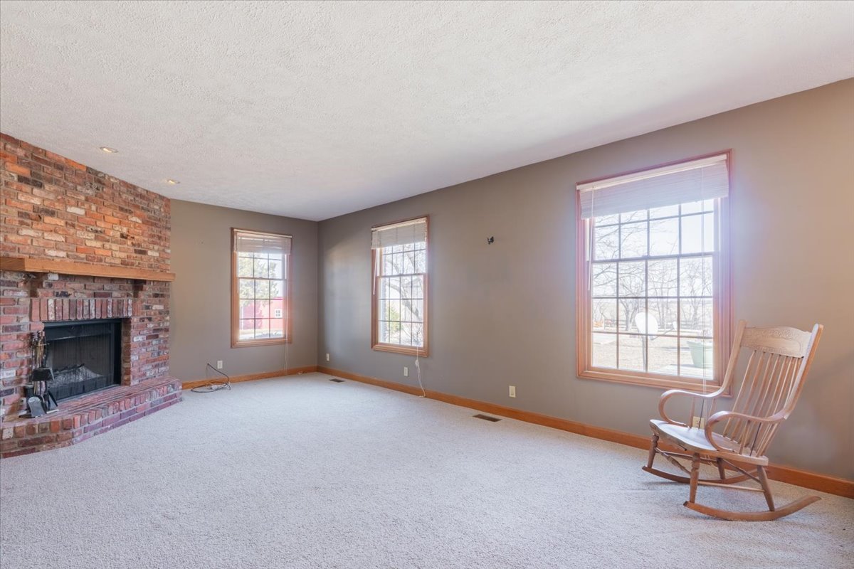 21389 N 2875 Road, Lexington, IL 61753