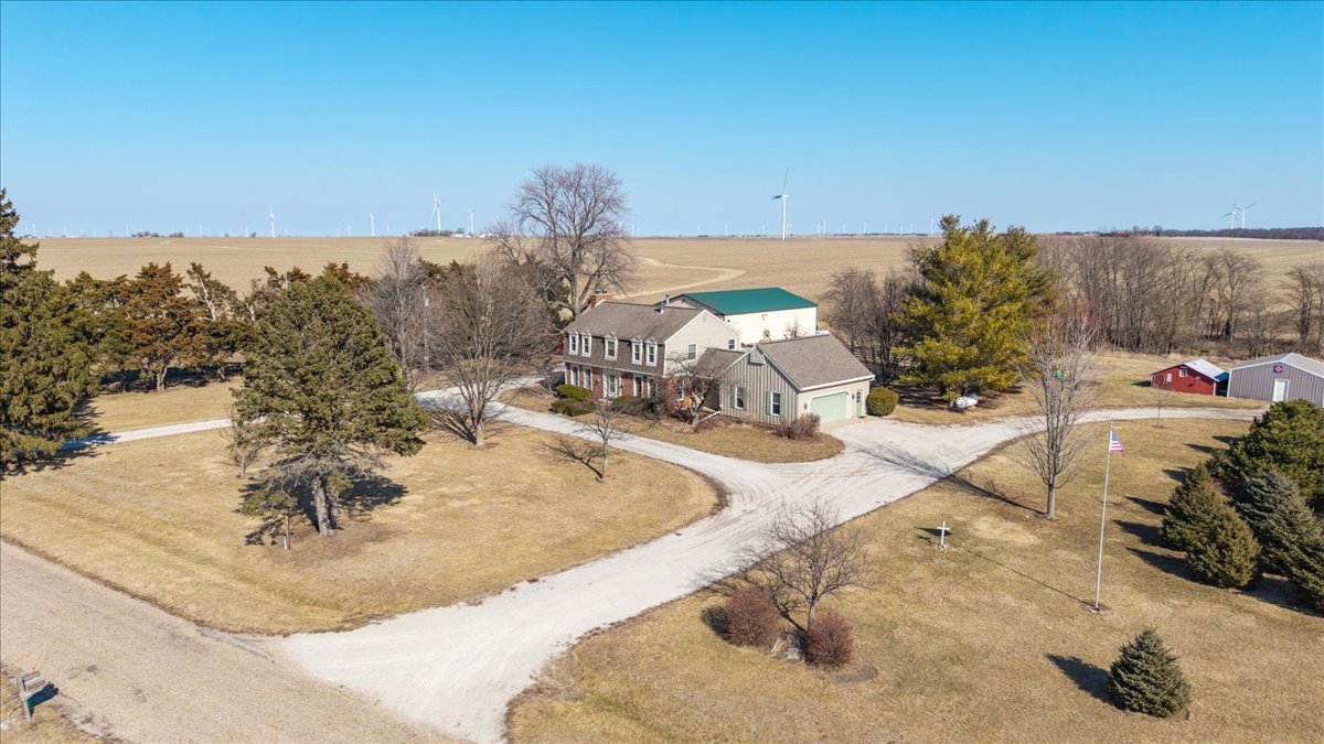 21389 N 2875 Road, Lexington, IL 61753